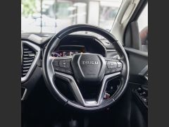 Photo Isuzu D-Max  2021