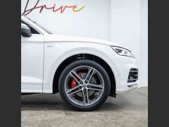 Photo of the vehicle Audi SQ5