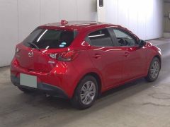 Photo of the vehicle Mazda Demio