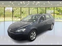 Photo of the vehicle Volkswagen Golf