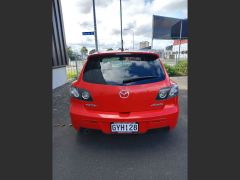 Photo of the vehicle Mazda Axela