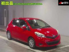 Photo of the vehicle Toyota Vitz