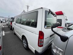 Photo of the vehicle Toyota HiAce