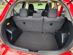 Photo of the vehicle Toyota Vitz