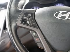 Photo of the vehicle Hyundai Veloster