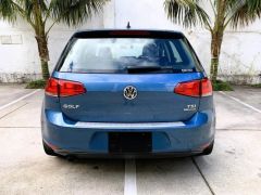 Photo of the vehicle Volkswagen Golf