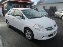 Photo of the vehicle Nissan Tiida