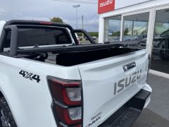 Photo of the vehicle Isuzu D-Max