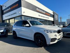 Photo of the vehicle BMW X5