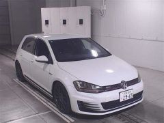 Photo of the vehicle Volkswagen Golf GTI