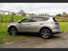 Photo of the vehicle Toyota RAV4