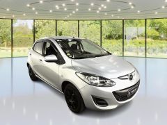 Photo of the vehicle Mazda Demio