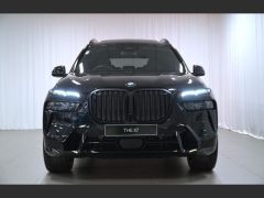 Photo of the vehicle BMW X7