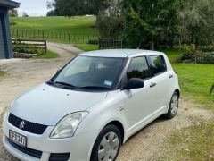 Photo of the vehicle Suzuki Swift