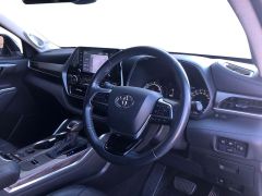 Photo of the vehicle Toyota Highlander