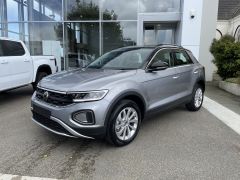 Photo of the vehicle Volkswagen T-Roc