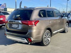 Photo of the vehicle Mitsubishi Outlander