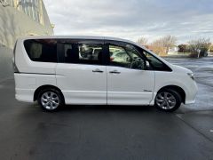 Photo of the vehicle Nissan Serena