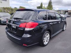 Photo of the vehicle Subaru Legacy