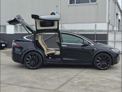 Photo of the vehicle Tesla Model X