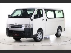 Photo of the vehicle Toyota HiAce