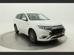 Photo of the vehicle Mitsubishi Outlander