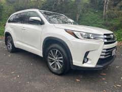 Photo of the vehicle Toyota Highlander