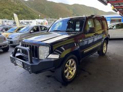 Photo of the vehicle Jeep Cherokee