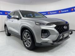 Photo of the vehicle Hyundai Santa Fe