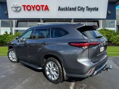 Photo of the vehicle Toyota Highlander