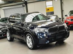 Photo of the vehicle BMW X5