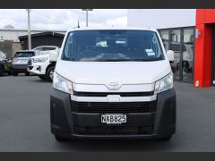 Photo of the vehicle Toyota HiAce