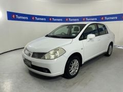 Photo of the vehicle Nissan Tiida