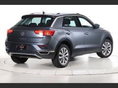 Photo of the vehicle Volkswagen T-Roc