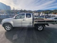 Photo of the vehicle Isuzu D-Max