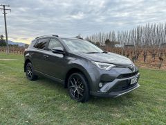 Photo of the vehicle Toyota RAV4