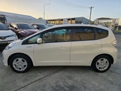 Photo of the vehicle Honda Fit