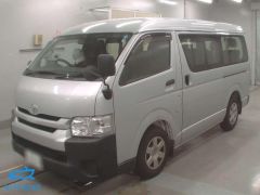 Photo of the vehicle Toyota HiAce