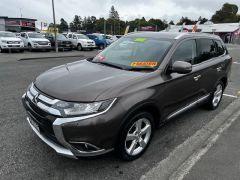 Photo of the vehicle Mitsubishi Outlander