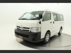 Photo of the vehicle Toyota HiAce