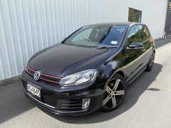 Photo of the vehicle Volkswagen Golf