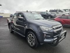 Photo of the vehicle Isuzu D-Max