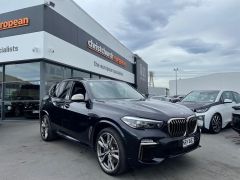 Photo of the vehicle BMW X5