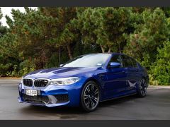 Photo of the vehicle BMW M5