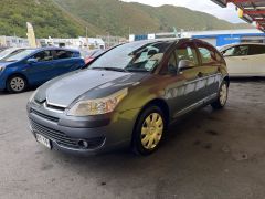 Photo of the vehicle Citroen C4