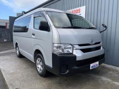 Photo of the vehicle Toyota HiAce