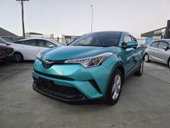 Photo of the vehicle Toyota C-HR