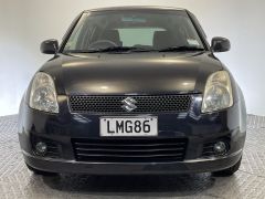 Photo of the vehicle Suzuki Swift