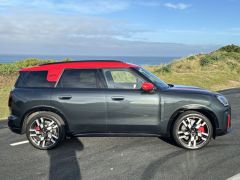 Photo of the vehicle MINI Countryman