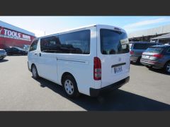 Photo of the vehicle Toyota HiAce